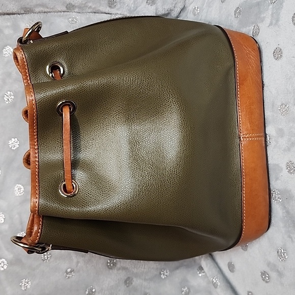 Dooney & Bourke Large drawstring bucket crossbody bag In Olive Green - Picture 2 of 5